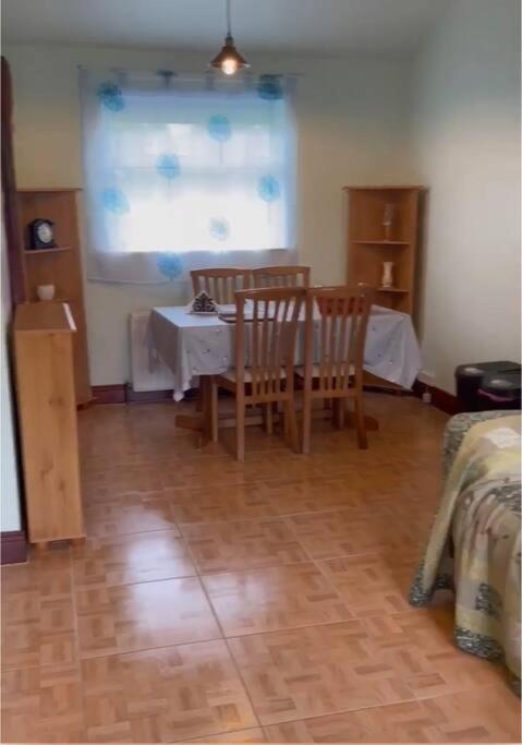 Annie Dee'S Guest Accommodation Ballygowan エクステリア 写真